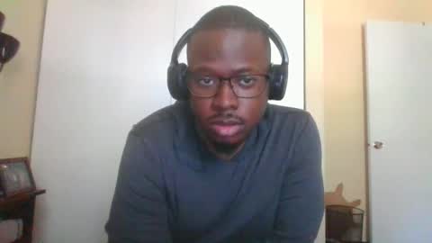 Snapshot of mbsupreme chatting on 09-17-25, 04:08 Mark online show from 09-17-25, 04:08