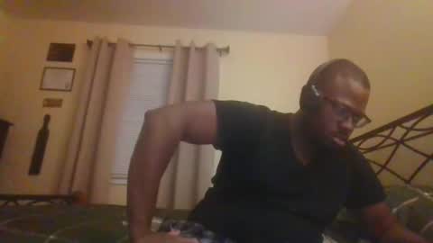 Snapshot of mbsupreme chatting on 09-25-25, 02:59 Mark online show from 09-25-25, 02:59