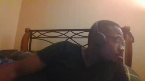 Snapshot of mbsupreme chatting on 11-14-25, 05:17 Mark online show from 11-14-25, 05:17