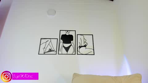 Snapshot of mcdonald_ellie chatting on 01-09-26, 11:06 Ellie online show from 01-09-26, 11:06