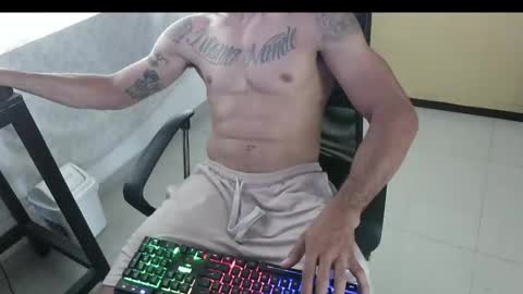 Snapshot of mckanna chatting on 02-26-26, 03:33 mckanna online show from 02-26-26, 03:33