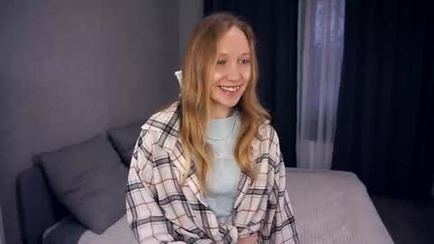 Mary  online show from 10-31-25, 08:15