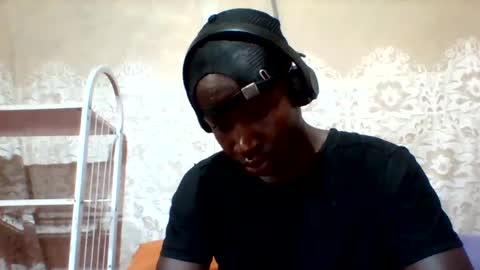 Snapshot of mclntz_bbc chatting on 03-07-25, 12:23 mclntz_bbc online show from 03-07-25, 12:23