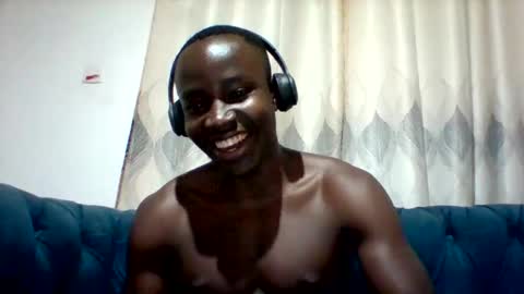 Snapshot of mclntz_bbc chatting on 10-08-25, 11:35 mclntz_bbc online show from 10-08-25, 11:35