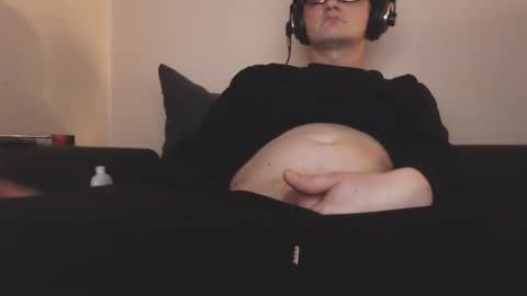 Snapshot of mcmike_es chatting on 12-30-24, 12:09 Mike online show from 12-30-24, 12:09