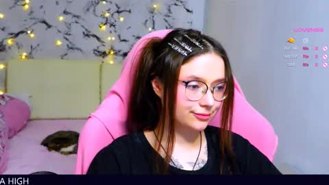 Snapshot of me_hanna chatting on 03-10-25, 02:28 Hanna online show from 03-10-25, 02:28