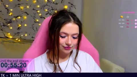 Snapshot of me_hanna chatting on 03-11-25, 12:00 Hanna online show from 03-11-25, 12:00