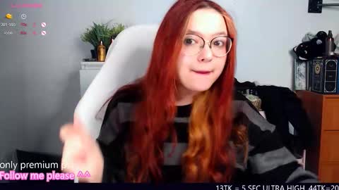 Snapshot of me_hanna chatting on 10-12-25, 10:20 Hanna online show from 10-12-25, 10:20