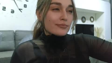 Snapshot of me_lissa_sun chatting on 12-21-24, 05:36 Melissa online show from 12-21-24, 05:36