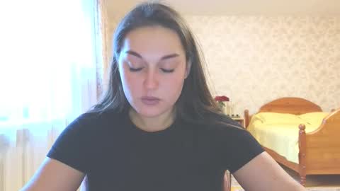 Snapshot of me_lissa_sun chatting on 09-18-25, 04:14 Melissa online show from 09-18-25, 04:14