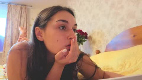 Snapshot of me_lissa_sun chatting on 10-07-25, 07:49 Melissa online show from 10-07-25, 07:49