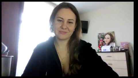 meadoweyes_ online show from 12-22-25, 08:33