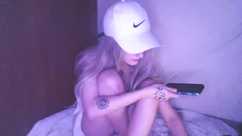 Snapshot of meadowmoon3 chatting on 03-29-26, 07:30 meadowmoon3 online show from 03-29-26, 07:30