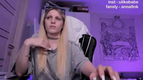 Snapshot of meandmaboy chatting on 11-04-25, 10:31 Anna online show from 11-04-25, 10:31