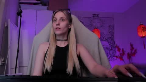 Anna online show from 05-21-26, 07:54