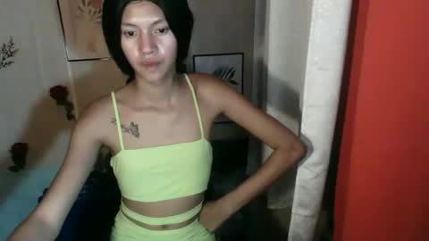 Snapshot of meaxox1 chatting on 03-08-26, 04:27 mea online show from 03-08-26, 04:27