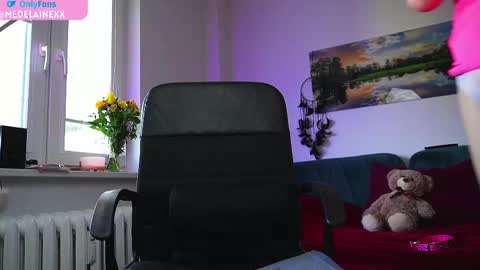 Milena online show from 03-07-25, 10:56