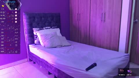 medelyn  Instagram mady evans13 online show from 12-04-24, 08:51