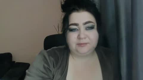 Oltereodora-lima online show from 12-19-24, 08:13