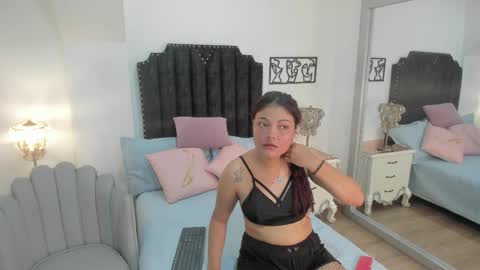 Snapshot of medoly03 chatting on 04-06-26, 11:33 Melody online show from 04-06-26, 11:33