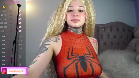 Snapshot of medusa_20 chatting on 12-17-24, 12:00 Johana  online show from 12-17-24, 12:00