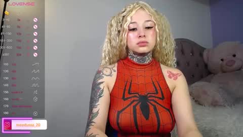 Snapshot of medusa_20 chatting on 12-23-24, 08:11 Johana  online show from 12-23-24, 08:11