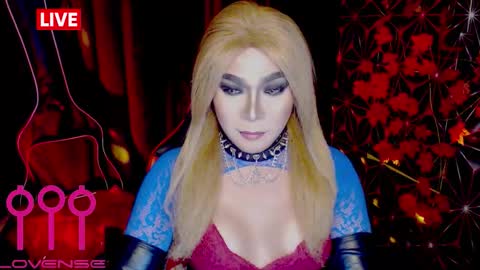 THE QUEEN ALPHA   Queen Medusa Prey online show from 11-16-25, 07:19