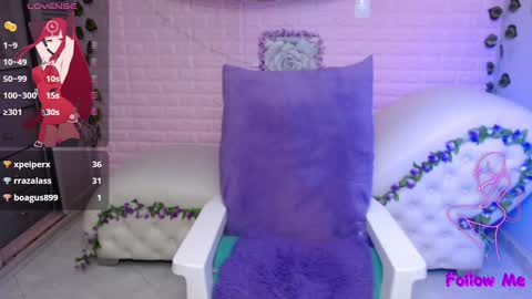 Snapshot of medussa_kat chatting on 12-02-24, 11:18 Katrina online show from 12-02-24, 11:18