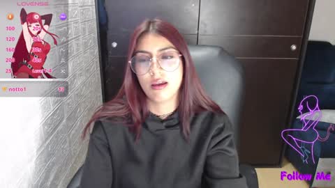 Snapshot of medussa_kat chatting on 01-15-25, 12:30 Katrina online show from 01-15-25, 12:30