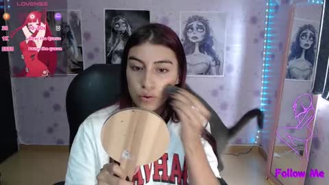 Snapshot of medussa_kat chatting on 02-17-25, 08:15 Katrina online show from 02-17-25, 08:15