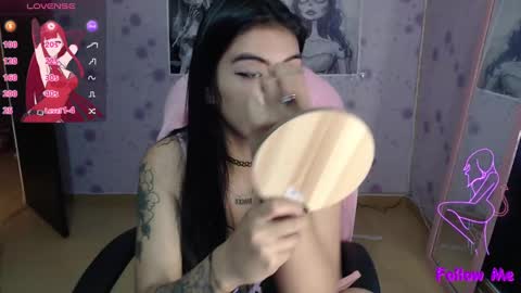 Snapshot of medussa_kat chatting on 03-10-25, 07:40 Katrina online show from 03-10-25, 07:40