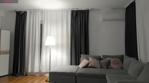 Snapshot of medussaeyes chatting on 02-13-25, 08:45 MedussaEyes online show from 02-13-25, 08:45