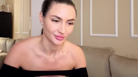 MedussaEyes online show from 12-19-25, 09:00