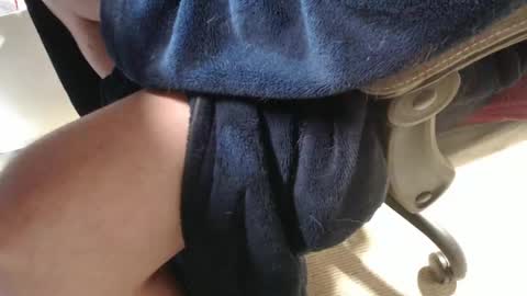 Snapshot of mee9090e900 chatting on 09-24-25, 11:35 mee9090e900 online show from 09-24-25, 11:35