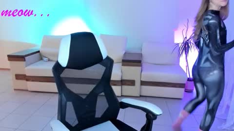 Sweet Meow nonude online show from 10-09-25, 02:09