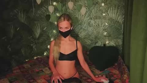 meeeewmeeeeow online show from 10-02-25, 02:29