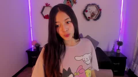 Snapshot of meelanny_ds chatting on 12-23-24, 08:44   online show from 12-23-24, 08:44