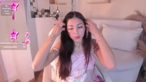 Snapshot of meelanny_ds chatting on 02-23-25, 09:22   online show from 02-23-25, 09:22