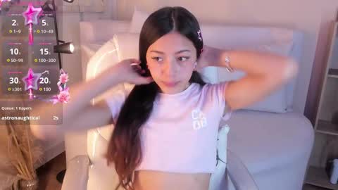 Snapshot of meelanny_ds chatting on 03-07-25, 04:46   online show from 03-07-25, 04:46