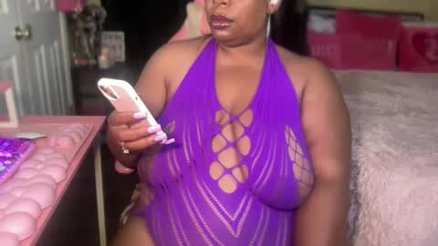 Snapshot of meetsouthernpeach chatting on 05-09-26, 02:28 Southern Peach online show from 05-09-26, 02:28