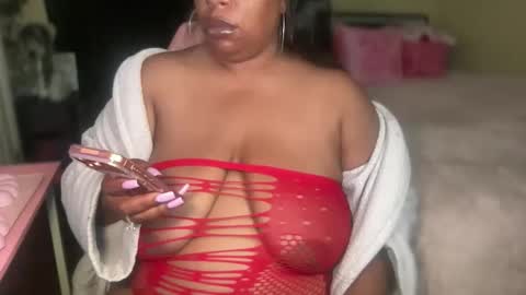 Snapshot of meetsouthernpeach chatting on 05-18-26, 02:51 Southern Peach online show from 05-18-26, 02:51
