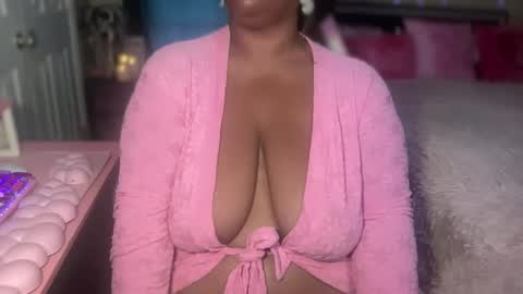 Snapshot of meetsouthernpeach chatting on 05-28-26, 06:49 Southern Peach online show from 05-28-26, 06:49