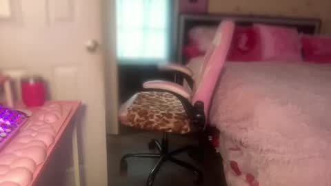 Snapshot of meetsouthernpeach chatting on 06-05-26, 11:10 Southern Peach online show from 06-05-26, 11:10