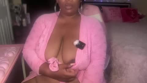 Snapshot of meetsouthernpeach chatting on 06-09-26, 02:34 Southern Peach online show from 06-09-26, 02:34