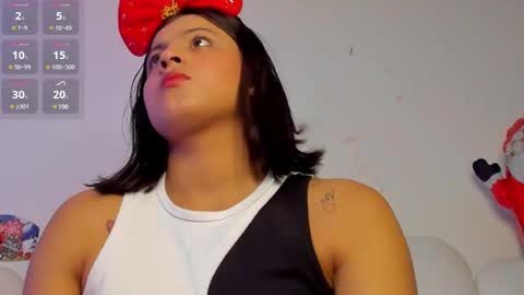 Snapshot of megan_browns1 chatting on 12-30-24, 01:58 Megan online show from 12-30-24, 01:58