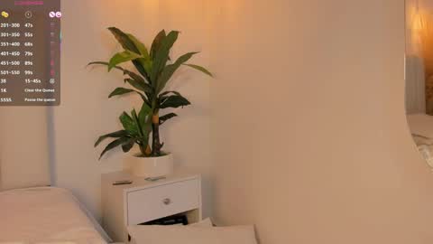 megan_brunette2 online show from 05-16-26, 12:29