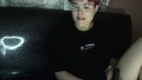 Megan and sophi online show from 12-22-24, 08:16