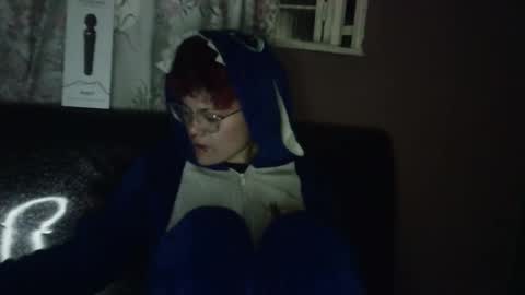 Megan and sophi online show from 12-28-24, 07:00