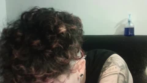 Megan and sophi online show from 02-04-25, 10:43