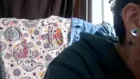 Megan and sophi online show from 10-19-25, 05:30